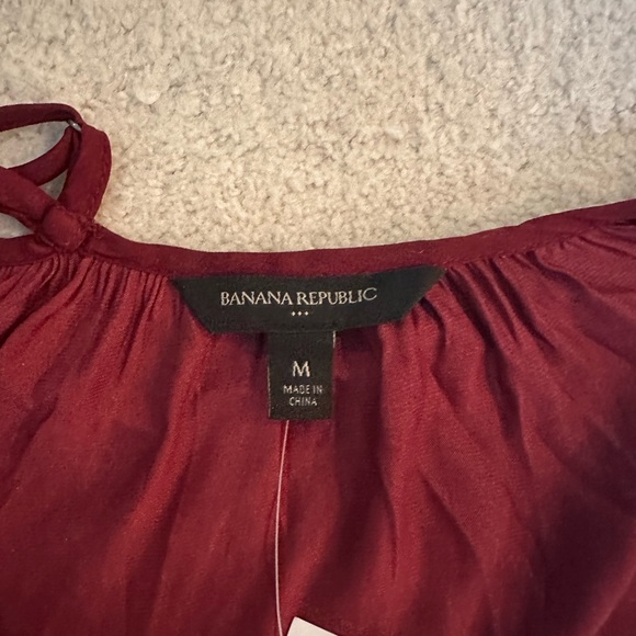 Red Flowy Top By Banana Republic. Brand new with tags! Silky and sexy. - Picture 3 of 4